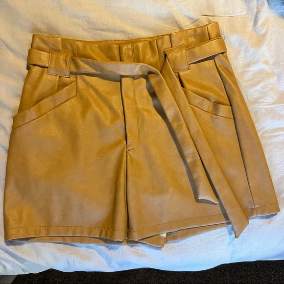 Avec Les Filles Faux Leather shorts - Picture 4 of 6